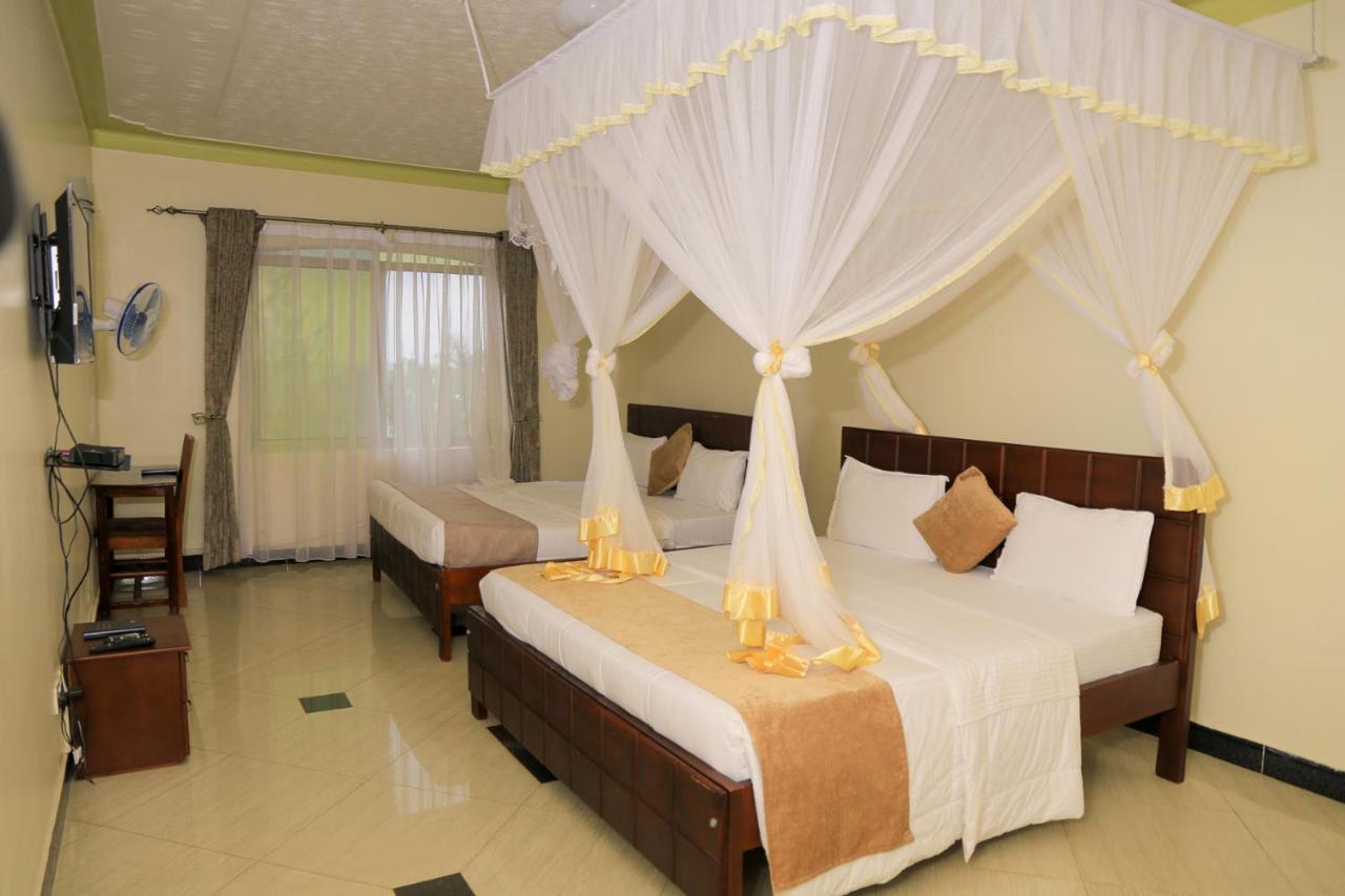 Victoria Royal Hotel Entebbe Exterior foto